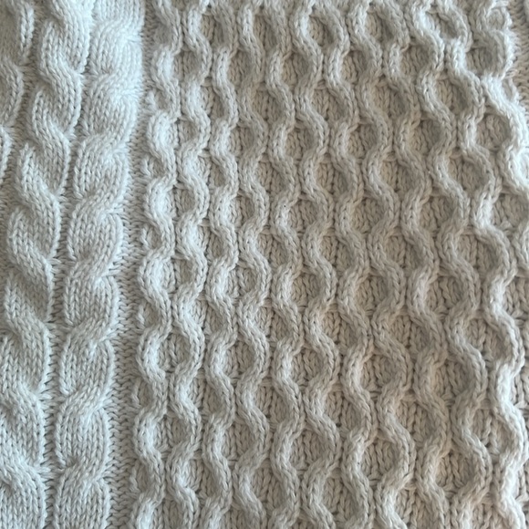 EUC GAP ALL COTTON MULTI STITCH PULLOVER SIZE SMALL - Picture 3 of 8